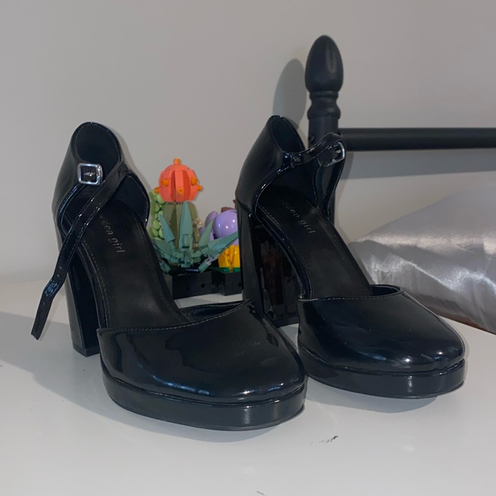 Madden Girl Unaa Heels